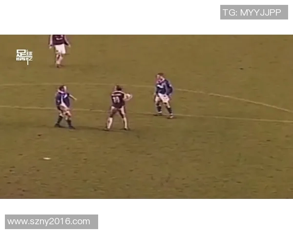 足球明星遭遇抢劫事件球衣被抢视频引发热议与关注 足球明星遭遇抢劫事件球衣被抢视频引发热议与关注